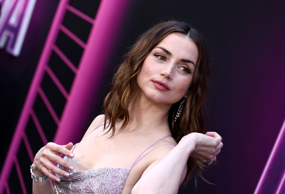 Ana de Armas en la Fiesta de Bad Bunny: ¿Una Noche de Baile o una Estrategia de Marketing?