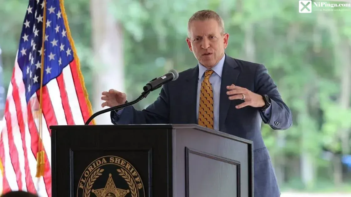 ¡Azúcar! Renner se Lanza a la Gobernación de Florida ¡Suena la Rumba!