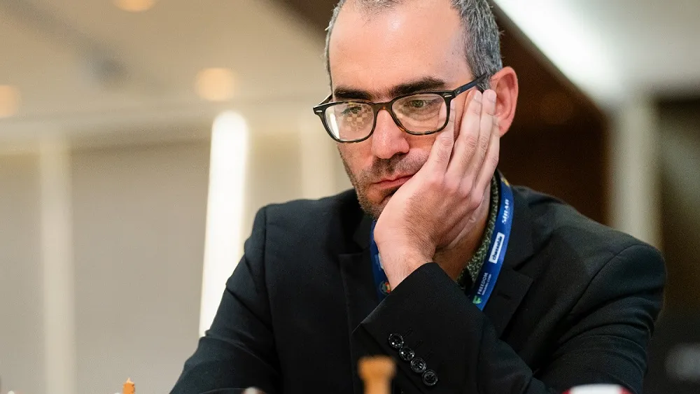 ¡Leinier Domínguez, El ajedrecista que la prensa cubana se traga entero!