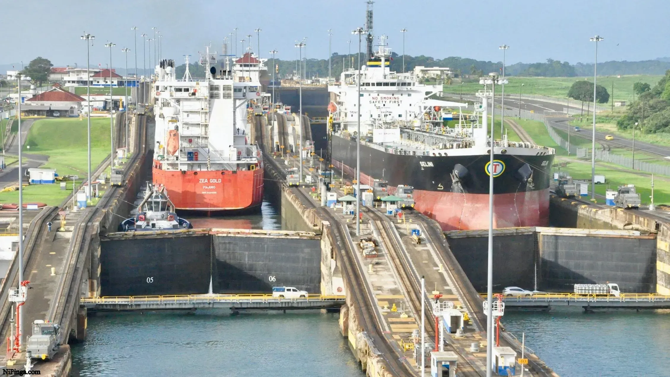 ¡Los gringos quieren comprarse el Canal de Panamá!