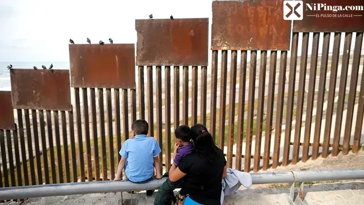 Y ahora que? Cubanos varados en México, Que hacemo?